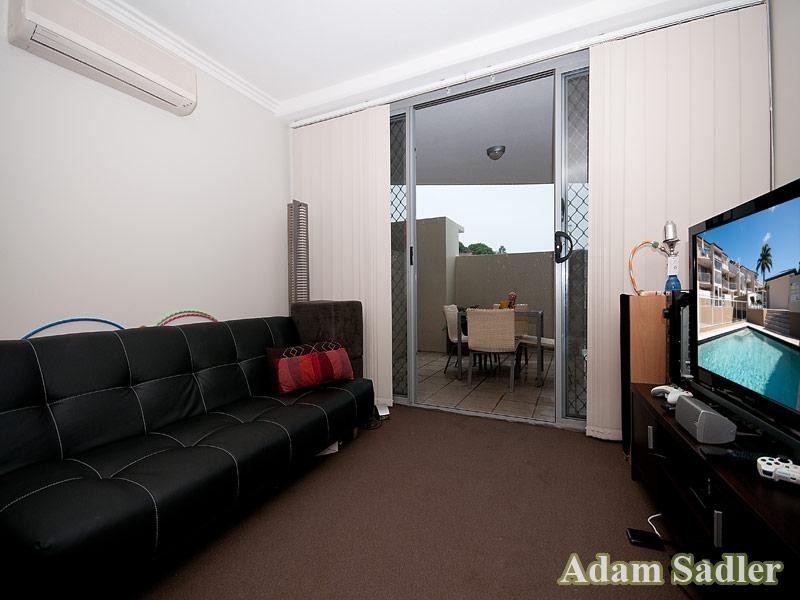 5/8 Proud Street, Labrador QLD 4215