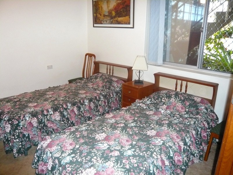 17 Old Burleigh Road, Surfers Paradise QLD 4217