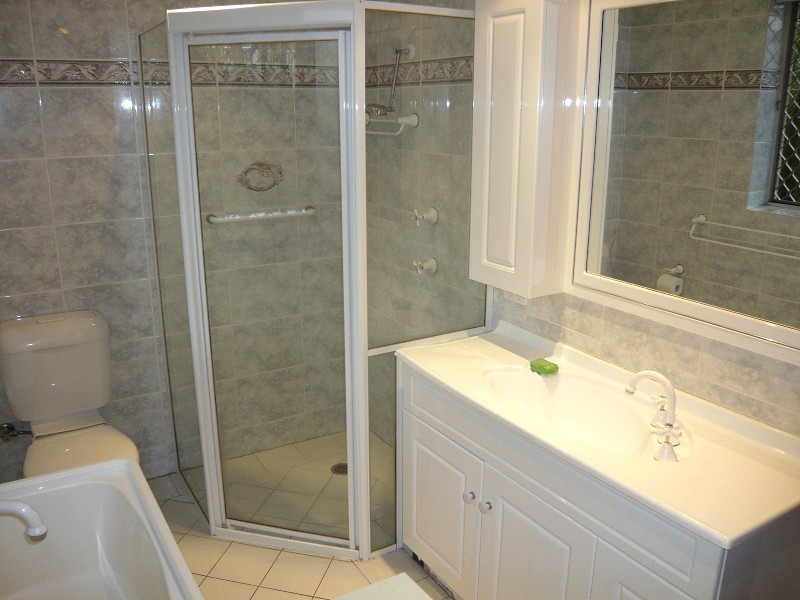 17 Old Burleigh Road, Surfers Paradise QLD 4217