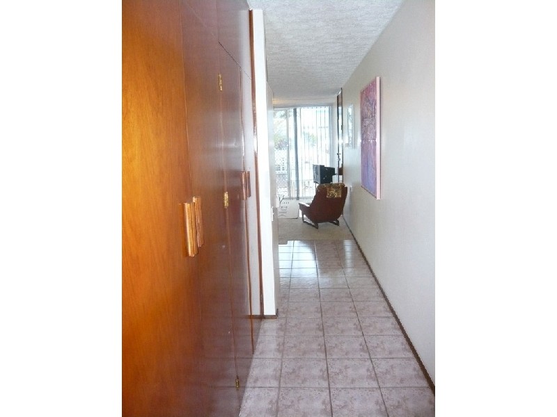 17 Old Burleigh Road, Surfers Paradise QLD 4217