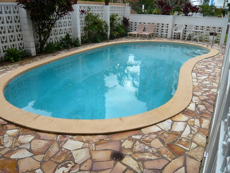 17 Old Burleigh Road, Surfers Paradise QLD 4217