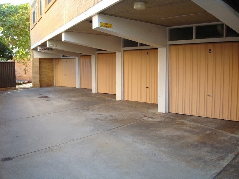 17 Old Burleigh Road, Surfers Paradise QLD 4217