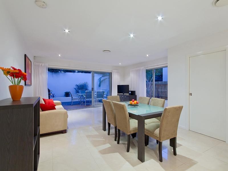 1/35 Dolphin Avenue, Mermaid Beach QLD 4218