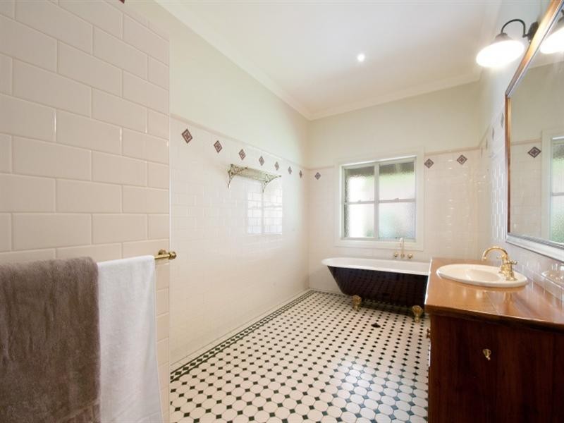 172 Petsch Creek Road, Tallebudgera Valley QLD 4228