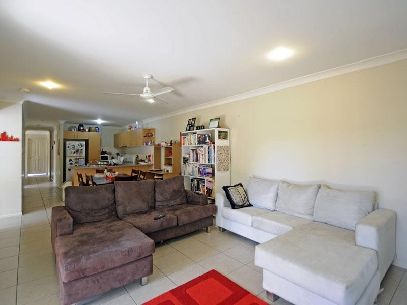 2/36 Merton Drive, Upper Coomera QLD 4209