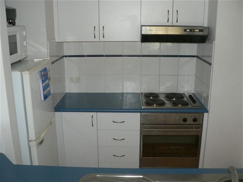 11/4-6 Queensland Avenue, Broadbeach QLD 4218