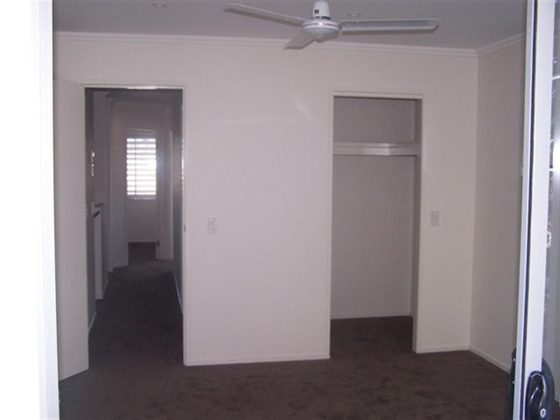 1/12 Nobby Parade, Miami QLD 4220