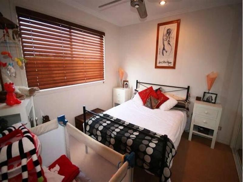 1/6 Second Avenue, Burleigh Heads QLD 4220