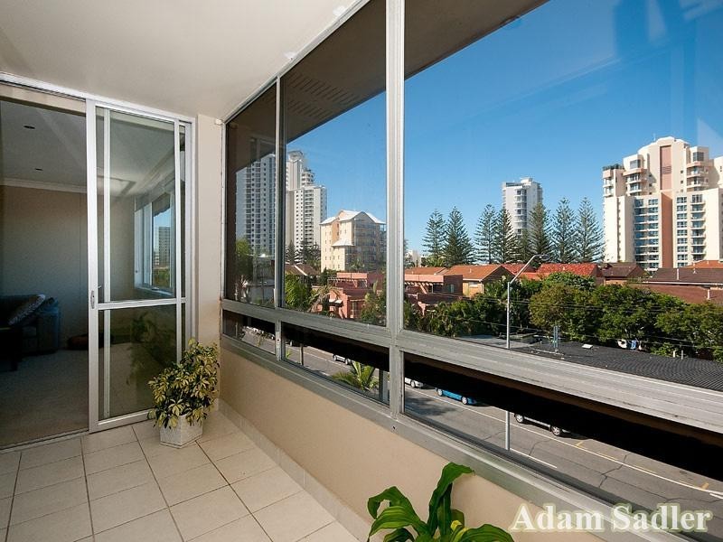 14 ‘Linden Court’ 21 Armrick Avenue, Broadbeach QLD 4218