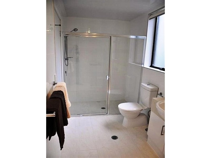 10/3 Beach Parade, Surfers Paradise QLD 4217