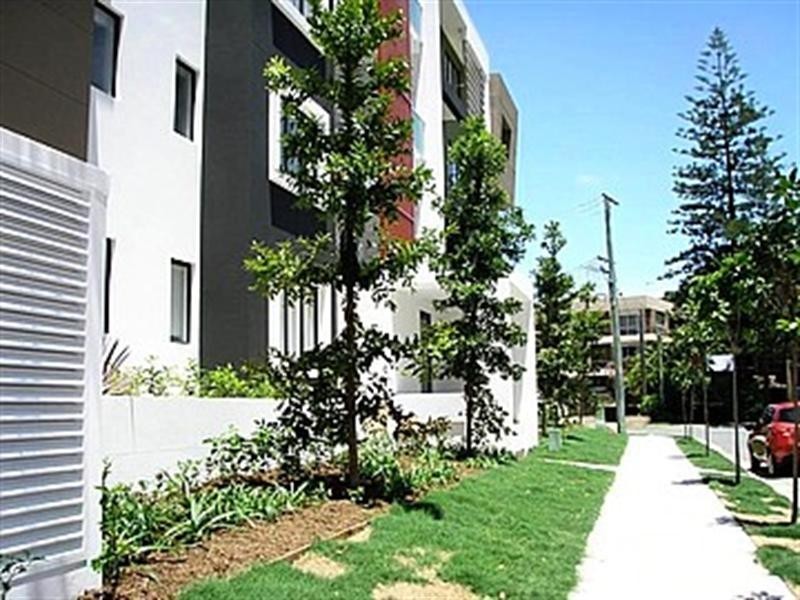 10/3 Beach Parade, Surfers Paradise QLD 4217