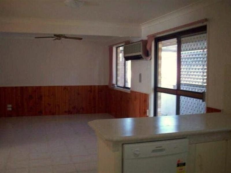 24 Arcadia Drive, Mermaid Waters QLD 4218