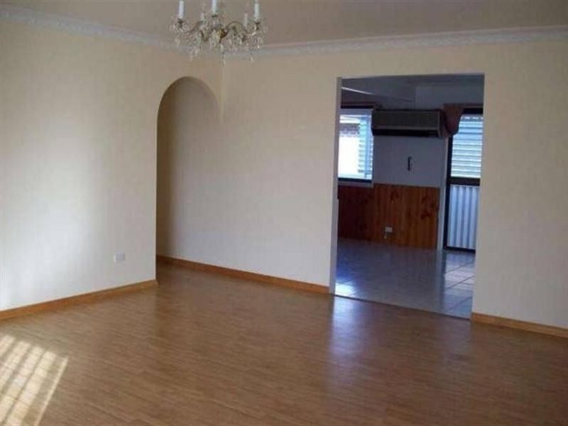 24 Arcadia Drive, Mermaid Waters QLD 4218