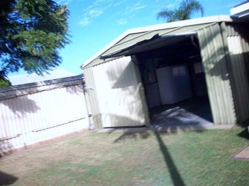 24 Arcadia Drive, Mermaid Waters QLD 4218