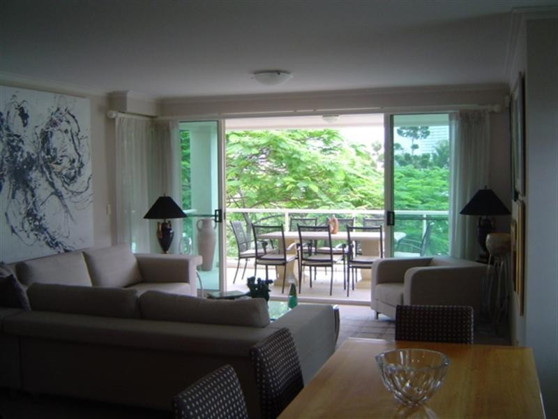 4125 Archer Hill, Benowa QLD 4217