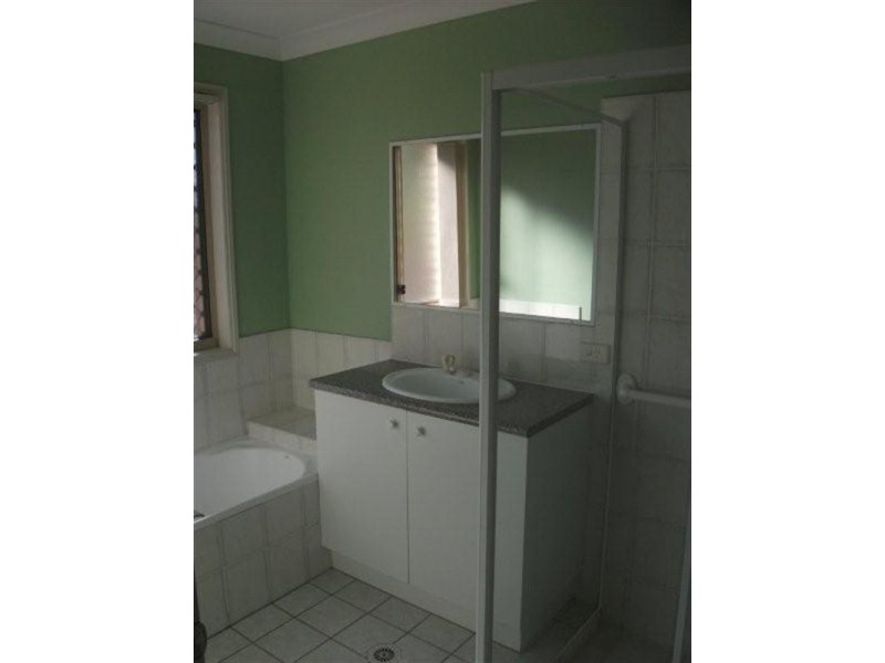 1/7 Dartmouth Drive, Varsity Lakes QLD 4227