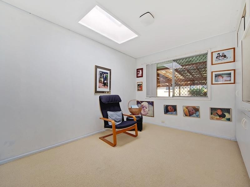4 Ensenada Court, Broadbeach Waters QLD 4218