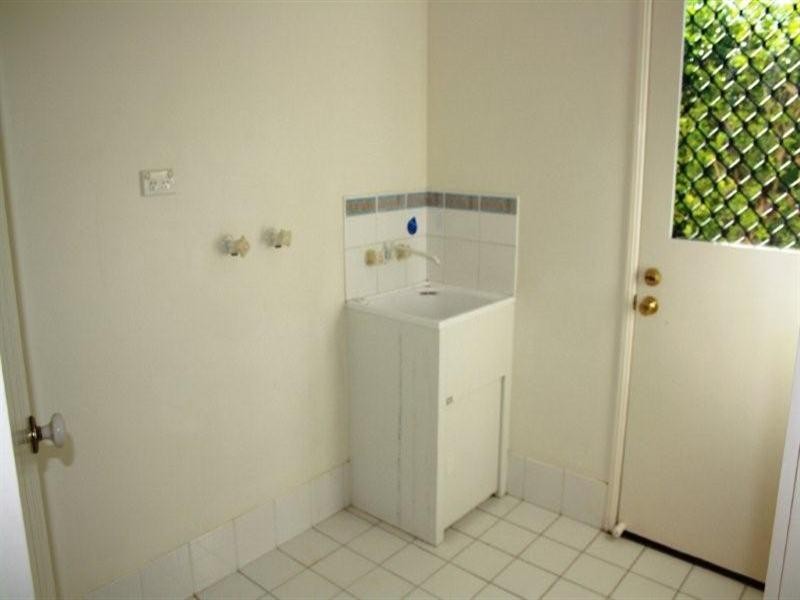 40 Karbunya Street, Mermaid Waters QLD 4218