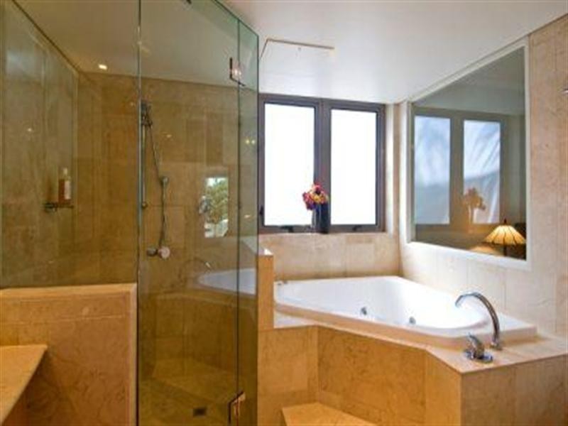 11/74 Old Burleigh Road, Surfers Paradise QLD 4217