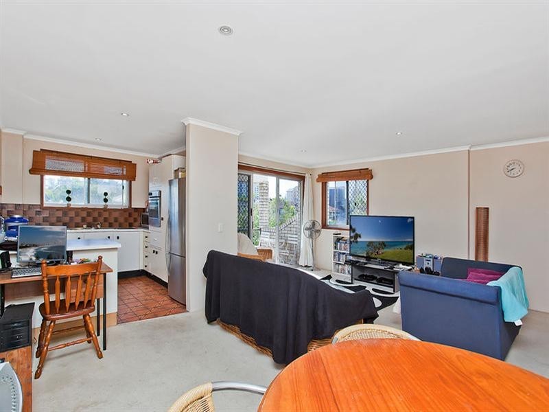 12 ‘Barcelona’ 32 Armrick Avenue, Broadbeach QLD 4218