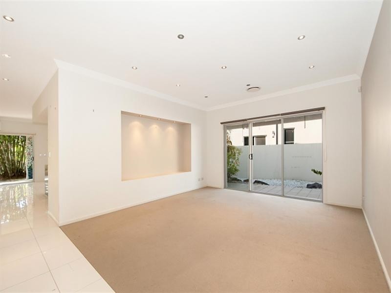 26 ‘The Inner Circle’ 145 Palm Meadows Drive, Carrara QLD 4211