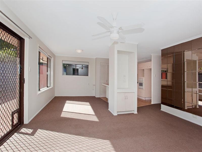 23 Petra Street, Southport QLD 4215