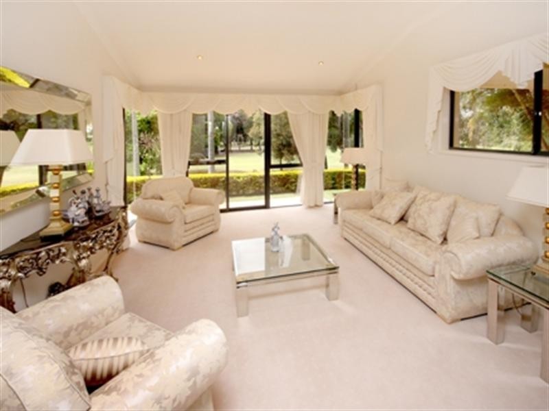 Villa 1 Bradford North, Rhode Island, Clear Island Waters QLD 4226