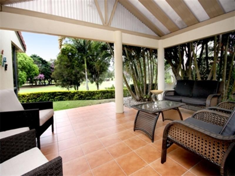 Villa 1 Bradford North, Rhode Island, Clear Island Waters QLD 4226