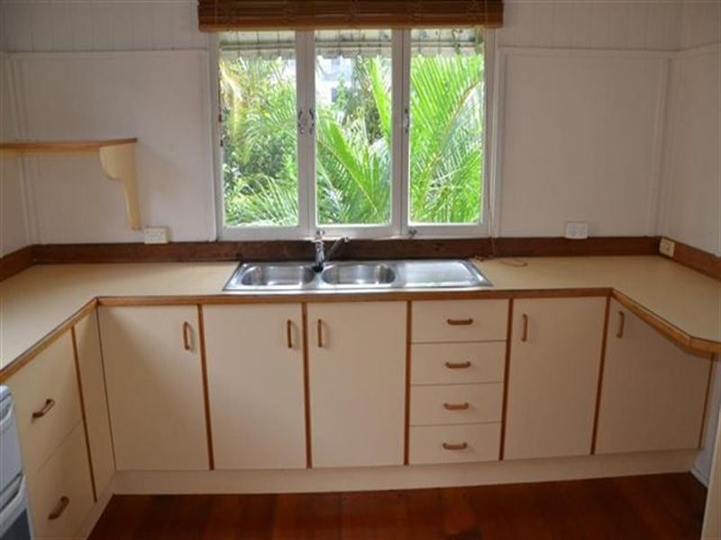 1025 Gold Coast Highway, Palm Beach QLD 4221