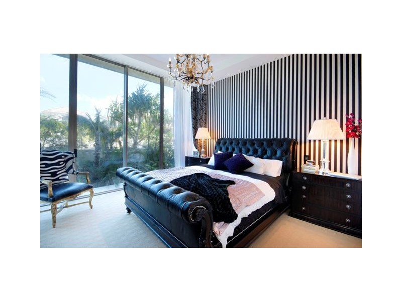 252 Hedges Avenue, Mermaid Beach QLD 4218