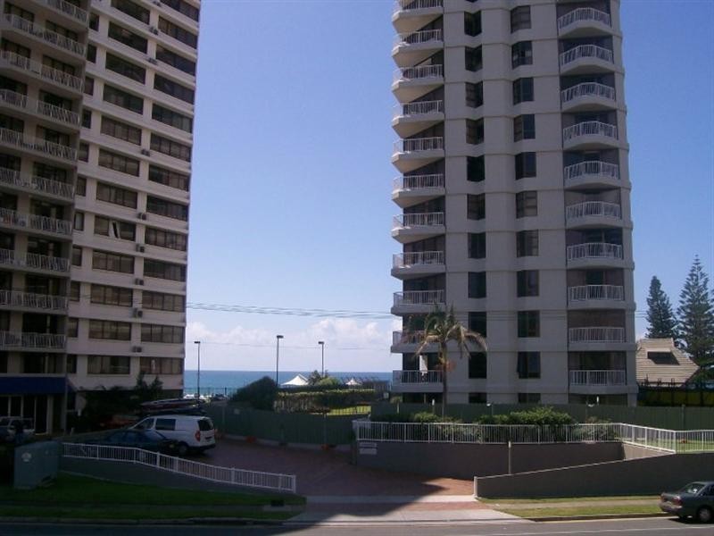 7/55 Old Burleigh Road, Broadbeach QLD 4218