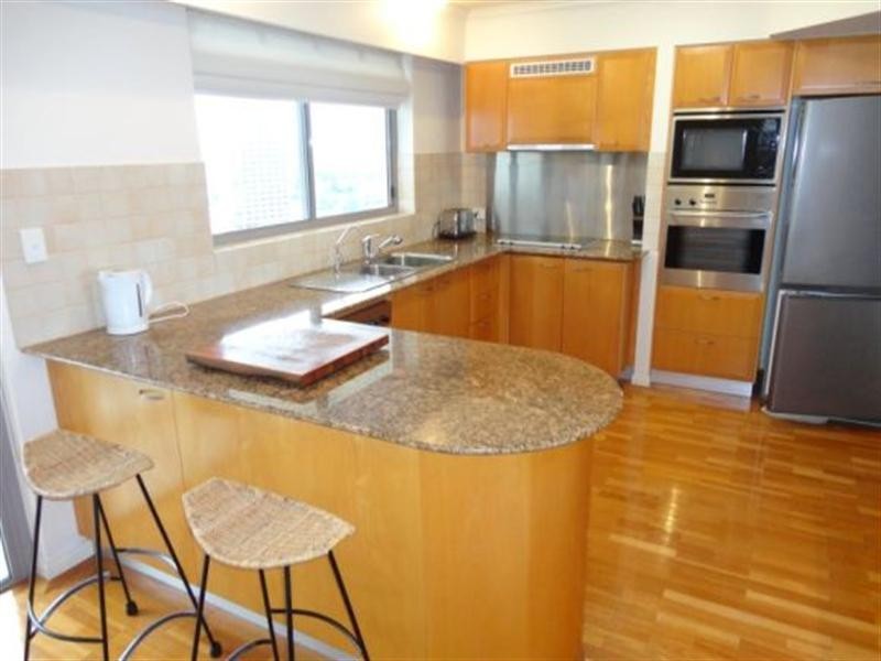 19D (76) ‘La Sabbia’ 74-76 Old Burleigh Road, Surfers Paradise QLD 4217