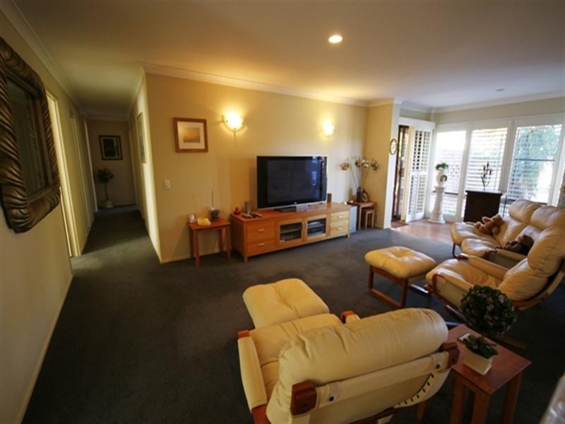 35 Lancelin Drive, Mermaid Waters QLD 4218