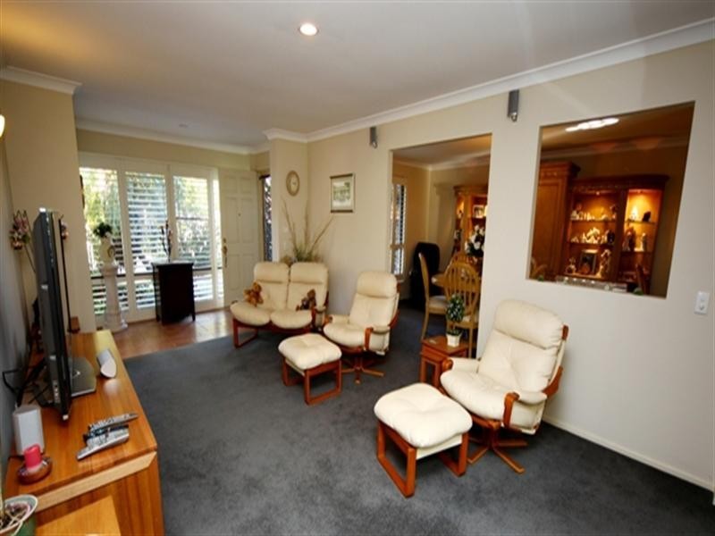 35 Lancelin Drive, Mermaid Waters QLD 4218