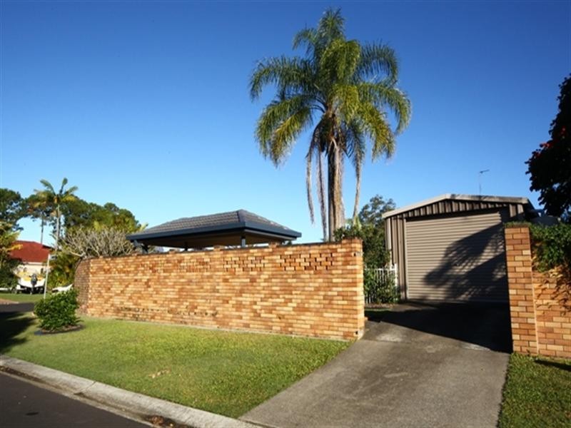 35 Lancelin Drive, Mermaid Waters QLD 4218