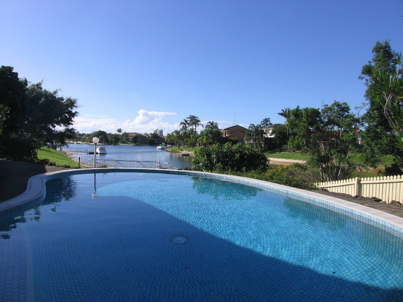 28 Wyuna Street, Broadbeach Waters QLD 4218