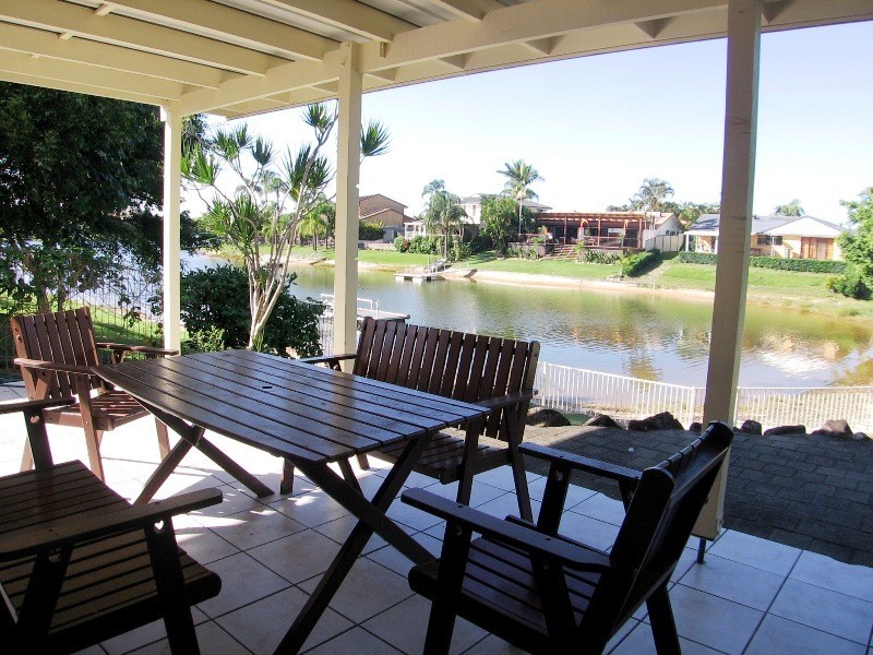 28 Wyuna Street, Broadbeach Waters QLD 4218