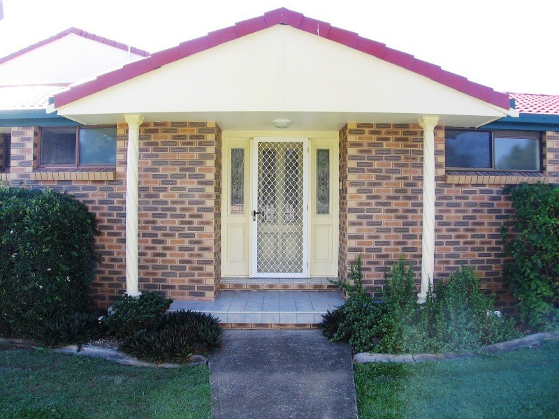 28 Wyuna Street, Broadbeach Waters QLD 4218