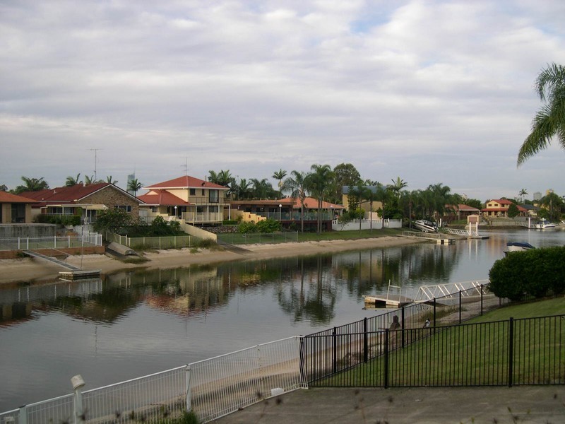 15 Cypress Drive West, Broadbeach Waters QLD 4218