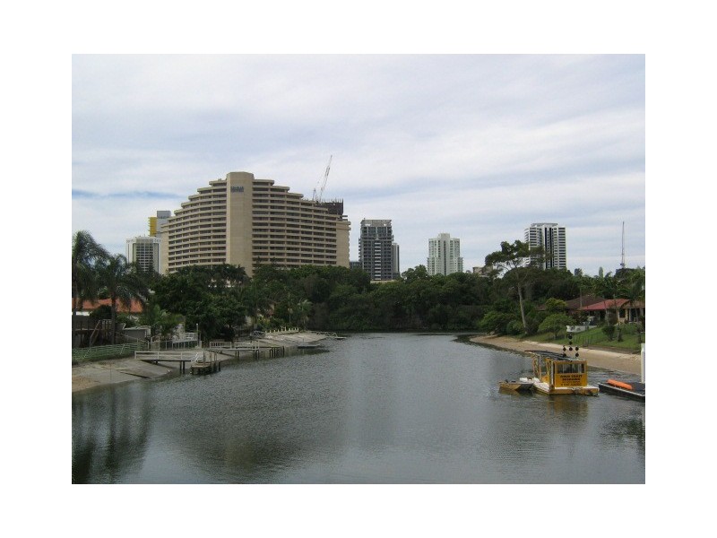 Broadbeach Waters QLD 4218