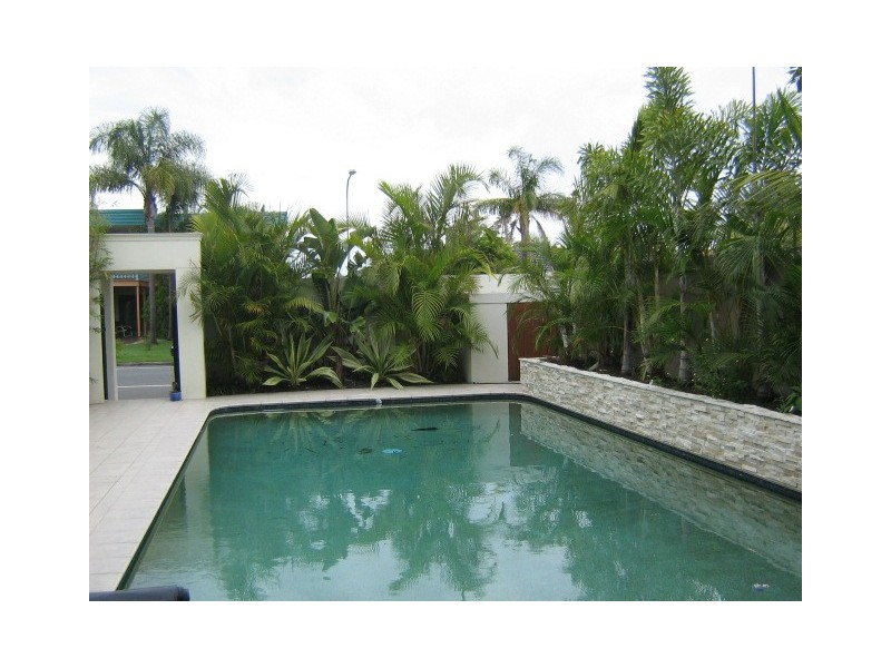 Broadbeach Waters QLD 4218