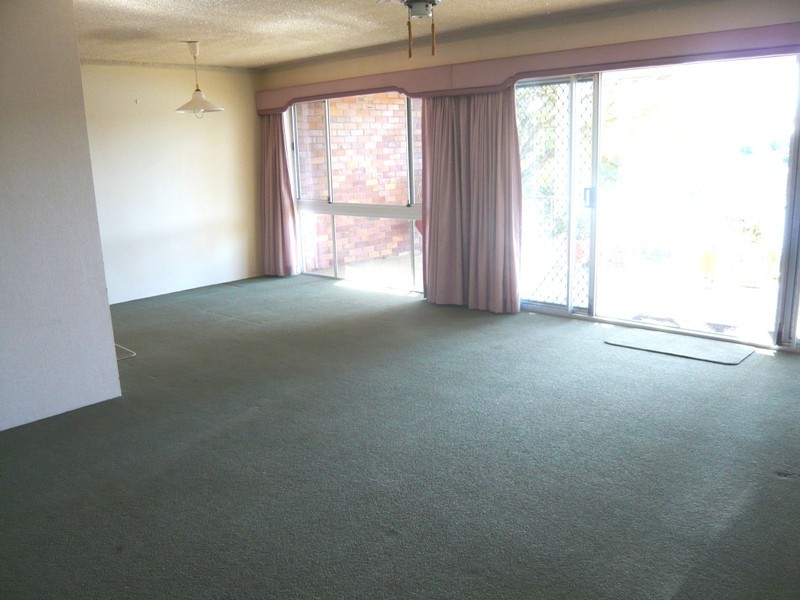 29 Hooker Boulevard, Broadbeach Waters QLD 4218