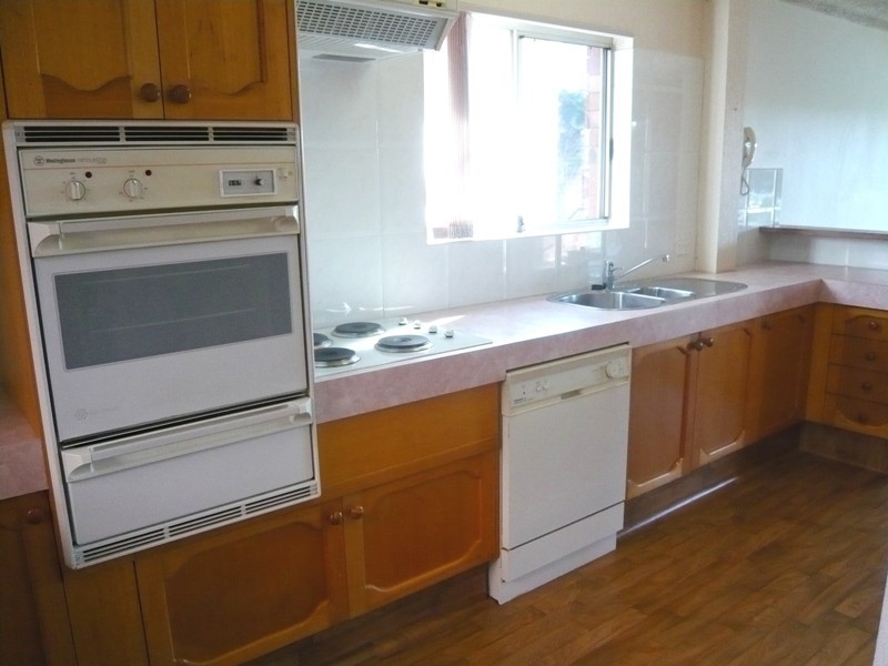 29 Hooker Boulevard, Broadbeach Waters QLD 4218