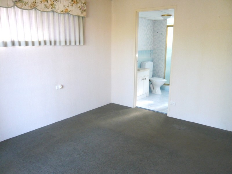 29 Hooker Boulevard, Broadbeach Waters QLD 4218