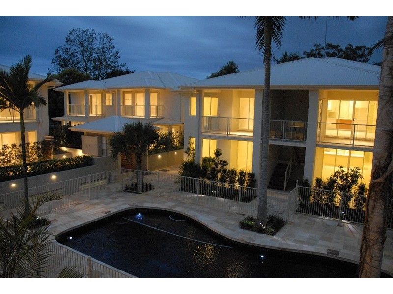 27 Gordon Street, Labrador QLD 4215