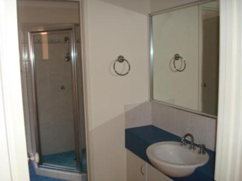 1/6 Burrabee Street, Burleigh Heads QLD 4220