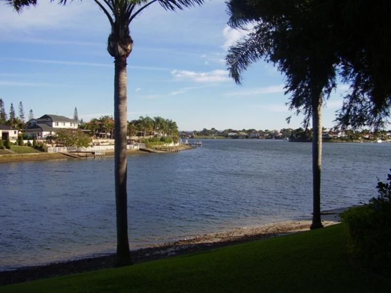 34 ‘The Sanctuary’, 111 Markeri Street, Mermaid Waters QLD 4218