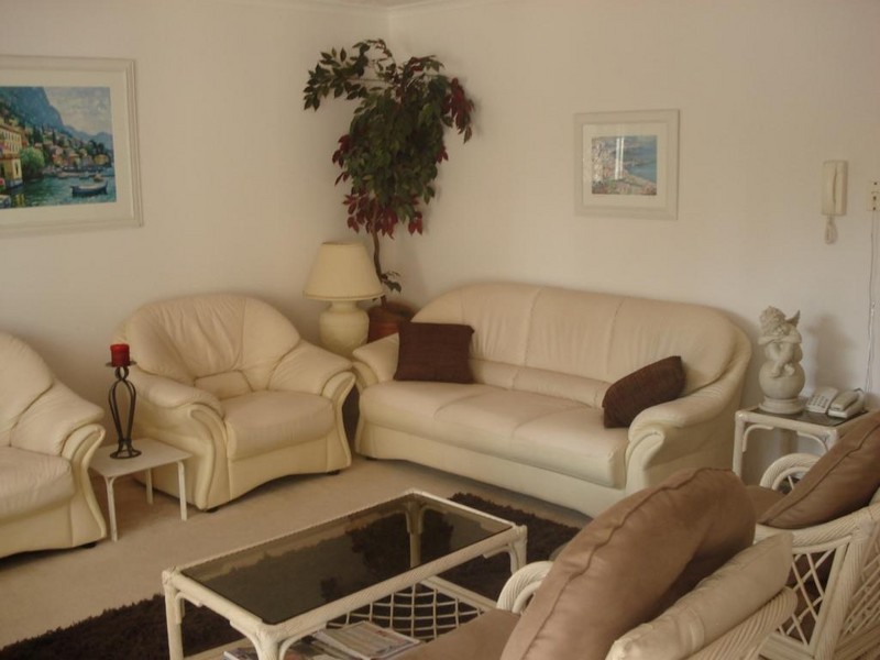 2/12-14 Britannia Avenue, Broadbeach QLD 4218