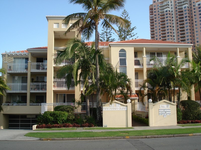 2/12-14 Britannia Avenue, Broadbeach QLD 4218