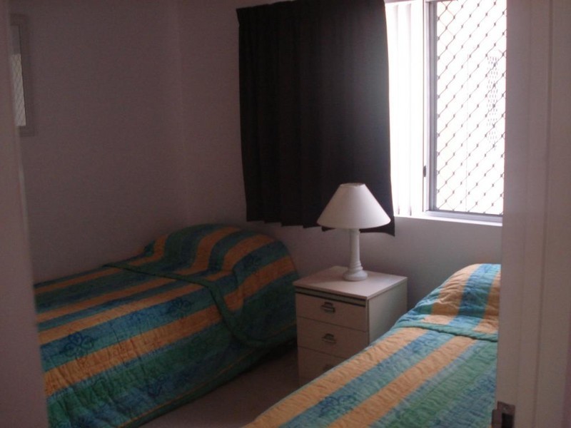 2/12-14 Britannia Avenue, Broadbeach QLD 4218